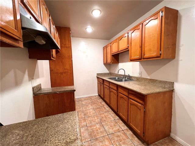 10238 Woodworth Avenue 2, Inglewood, CA 90303