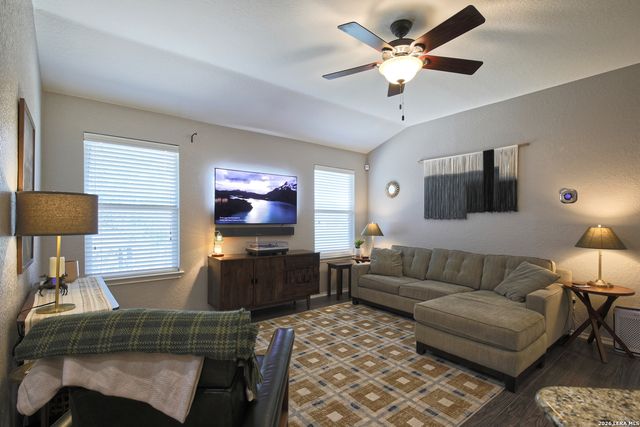 1710 Laurel Pathway, San Antonio, TX 78245