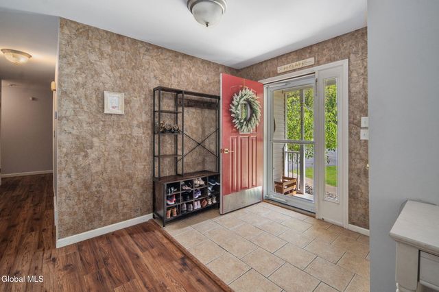 1150 Dianne Court, Rotterdam, NY 12303