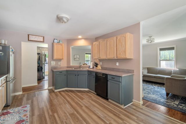 1150 Dianne Court, Rotterdam, NY 12303