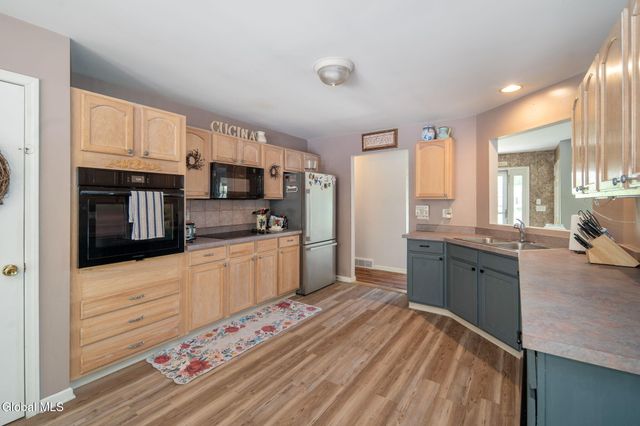 1150 Dianne Court, Rotterdam, NY 12303