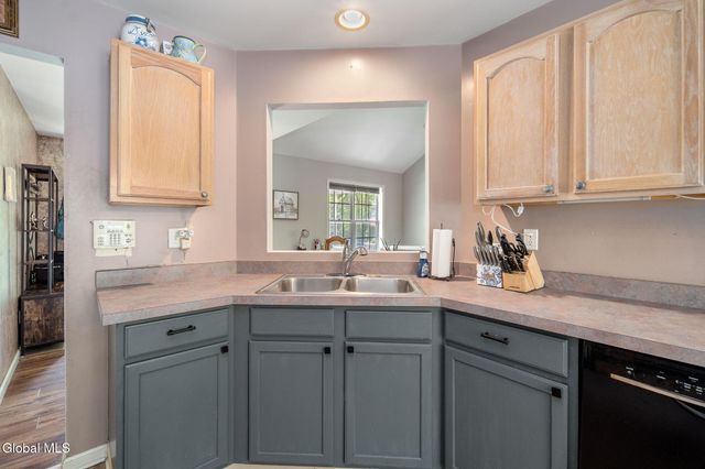 1150 Dianne Court, Rotterdam, NY 12303