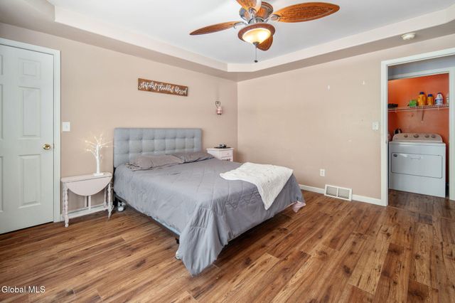 1150 Dianne Court, Rotterdam, NY 12303