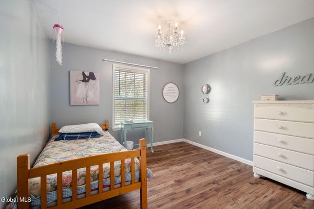 1150 Dianne Court, Rotterdam, NY 12303