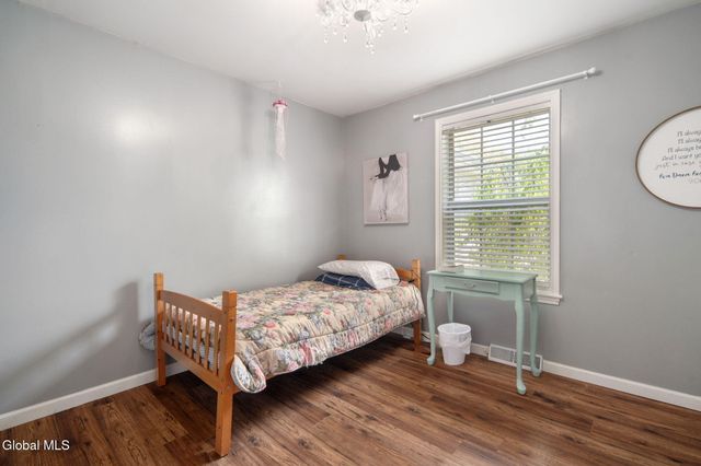 1150 Dianne Court, Rotterdam, NY 12303