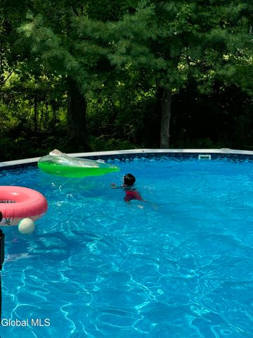 1150 Dianne Court, Rotterdam, NY 12303