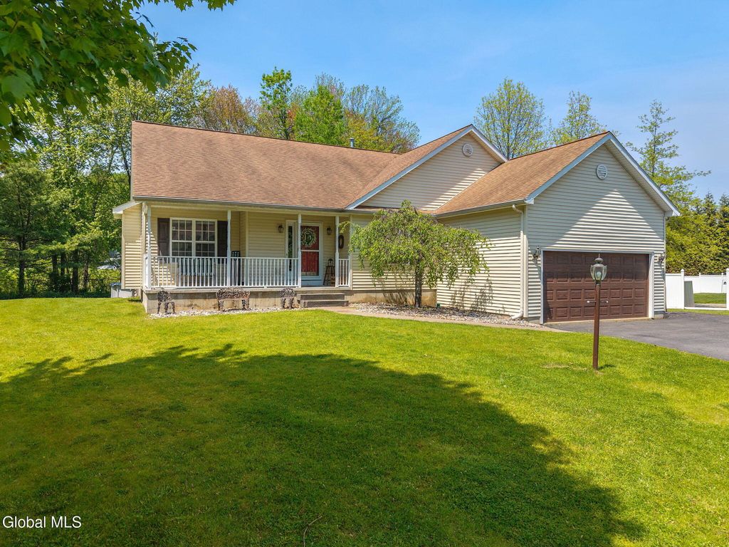 1150 Dianne Court, Rotterdam, NY 12303