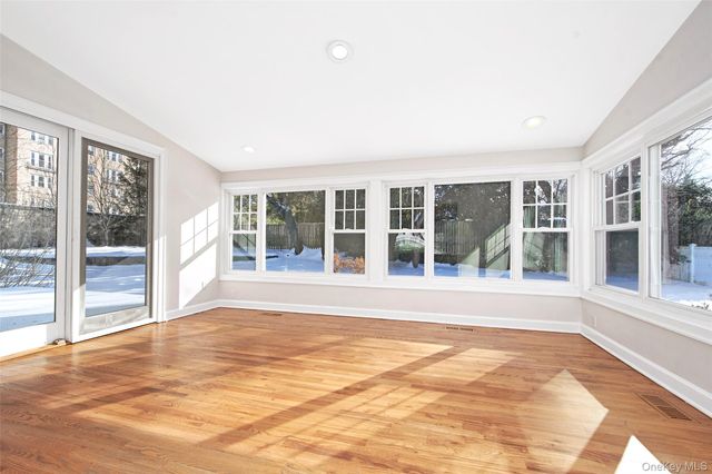 520 Bleeker Avenue, Mamaroneck, NY 10543