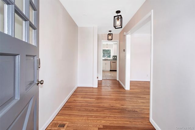 520 Bleeker Avenue, Mamaroneck, NY 10543