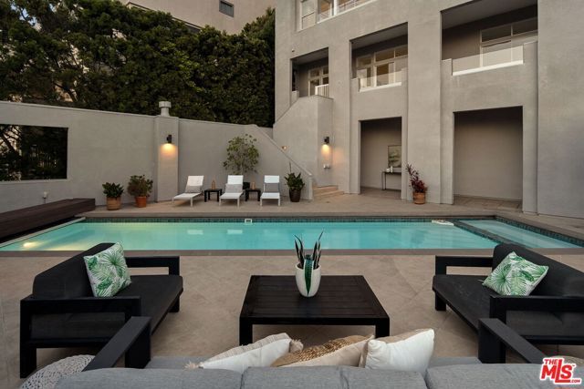 143 Ocean Avenue Ext, Santa Monica, CA 90402