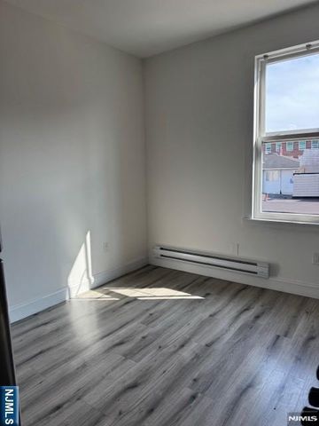 315 70th Street 2, Guttenberg, NJ 07093