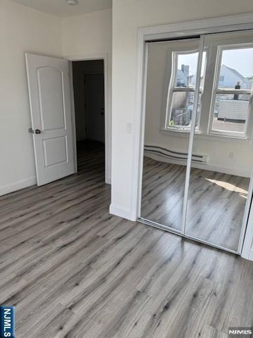 315 70th Street 2, Guttenberg, NJ 07093
