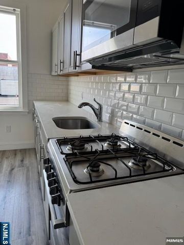 315 70th Street 2, Guttenberg, NJ 07093