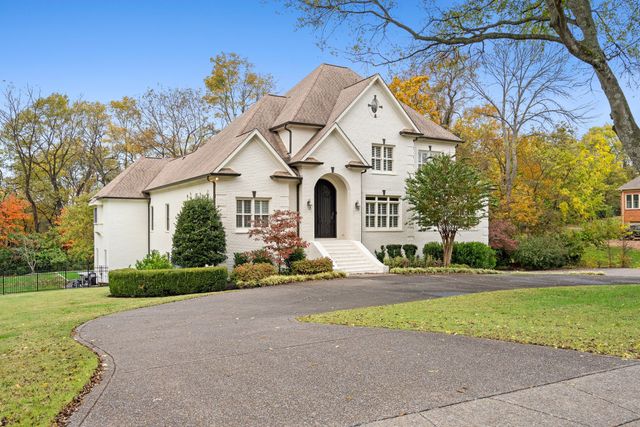 828 Woodburn Dr, Brentwood, TN 37027