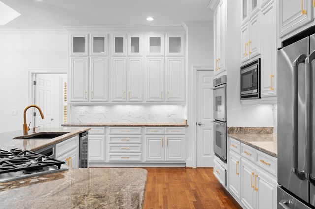 828 Woodburn Dr, Brentwood, TN 37027