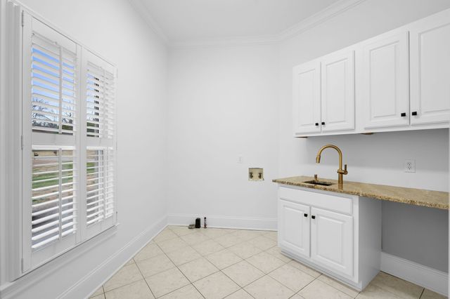 828 Woodburn Dr, Brentwood, TN 37027