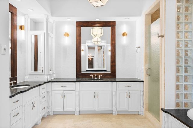 828 Woodburn Dr, Brentwood, TN 37027