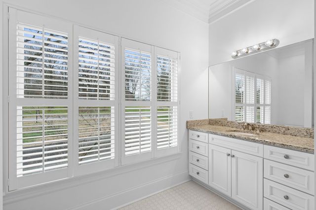 828 Woodburn Dr, Brentwood, TN 37027