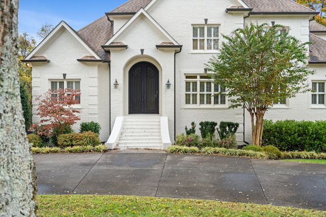 828 Woodburn Dr, Brentwood, TN 37027