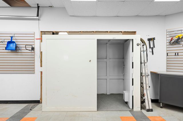 828 Woodburn Dr, Brentwood, TN 37027