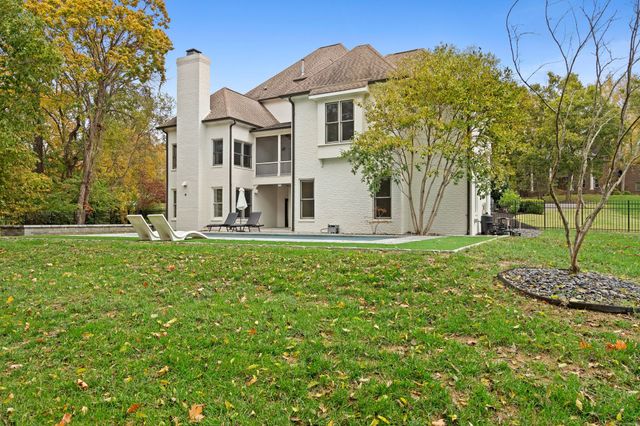 828 Woodburn Dr, Brentwood, TN 37027