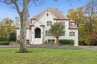 828 Woodburn Dr, Brentwood, TN 37027