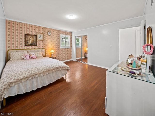 17 Ravine Ct, Clifton City, NJ 07013