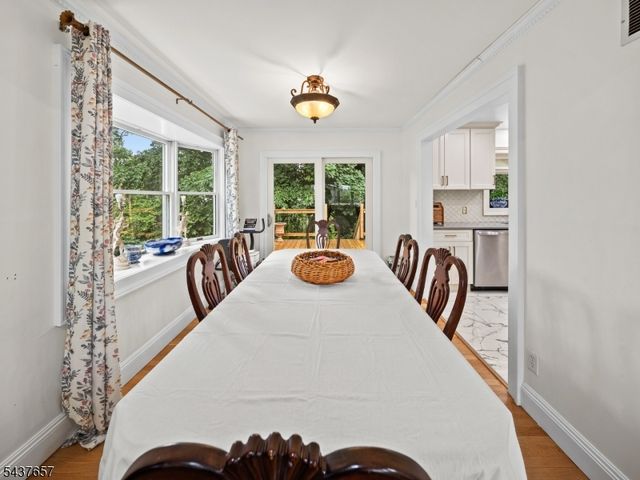17 Ravine Ct, Clifton City, NJ 07013