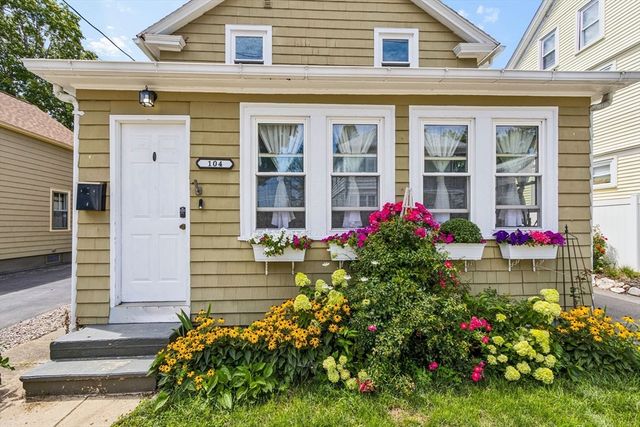 104 East Street, North Attleboro, MA 02760