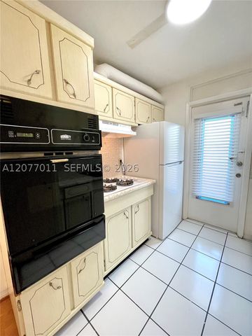 441 Collins Ave 30, Miami Beach, FL 33139