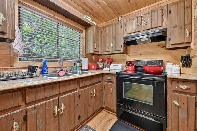 241 Mystic Lane, Blue Ridge, IA 50513