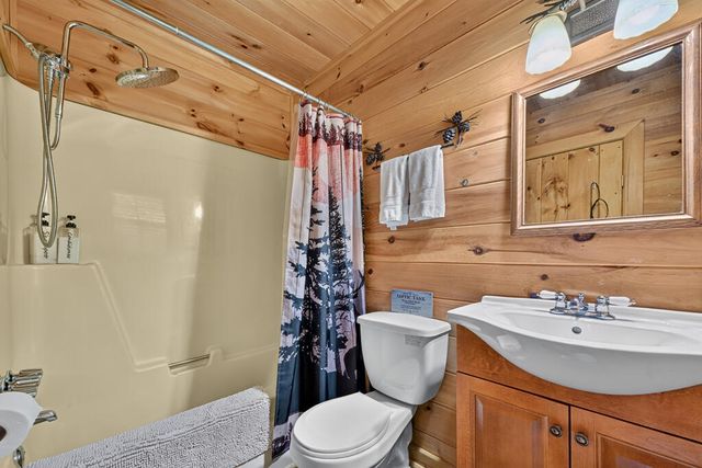 241 Mystic Lane, Blue Ridge, IA 50513