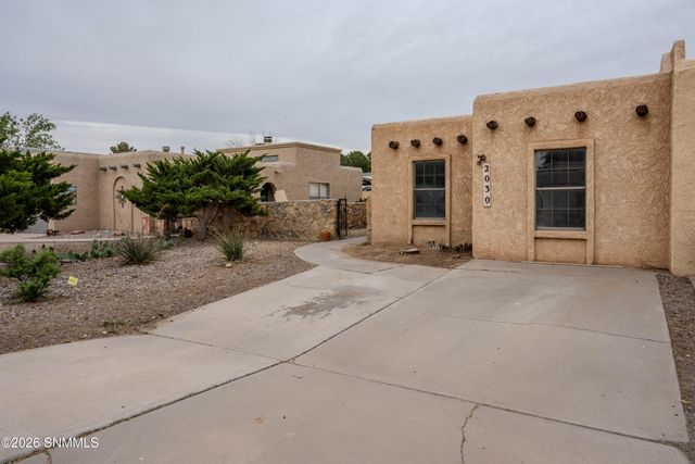 2030 Embassy Drive, Las Cruces, NM 88005