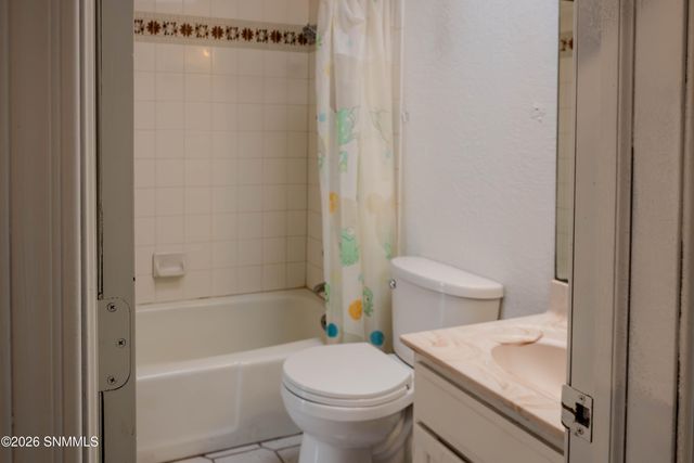 2030 Embassy Drive, Las Cruces, NM 88005
