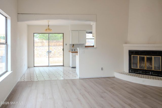 2030 Embassy Drive, Las Cruces, NM 88005