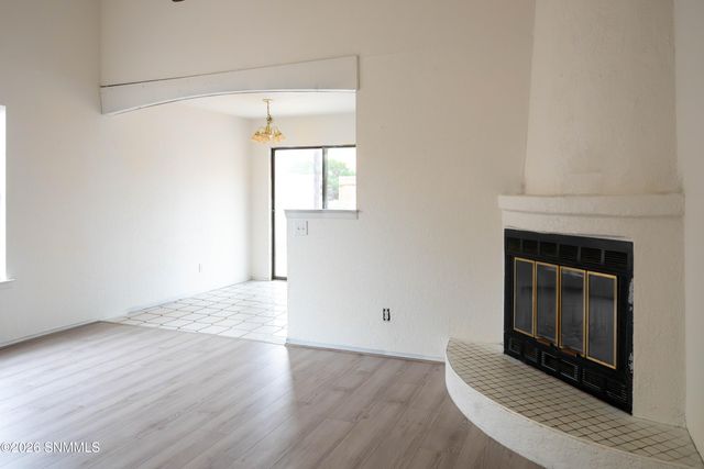 2030 Embassy Drive, Las Cruces, NM 88005