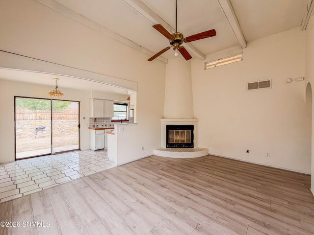 2030 Embassy Drive, Las Cruces, NM 88005