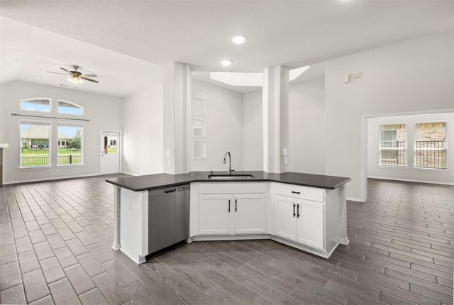 2733 Arbor Edge Crossing, Texas City, TX 77568