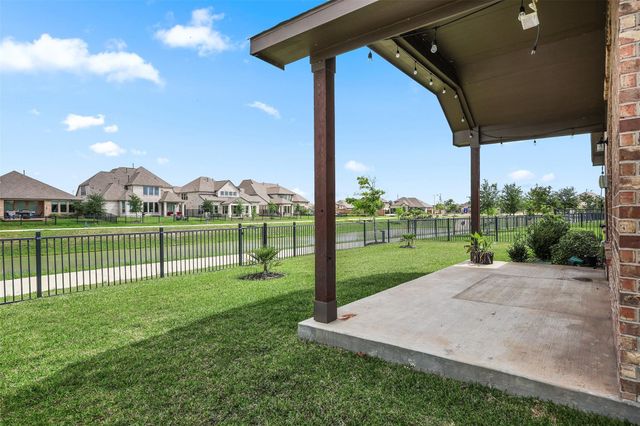 2733 Arbor Edge Crossing, Texas City, TX 77568