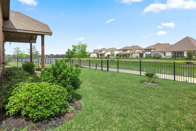 2733 Arbor Edge Crossing, Texas City, TX 77568