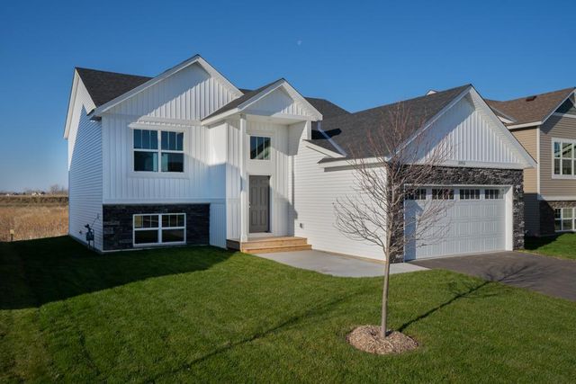 671 47th Avenue NE, Saint Cloud, MN 56304