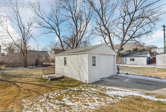 2427 Harvard Road, Berkley, MI 48072