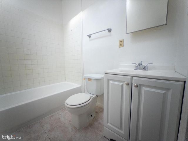 2122 W LEXINGTON ST W, Baltimore, MD 21223