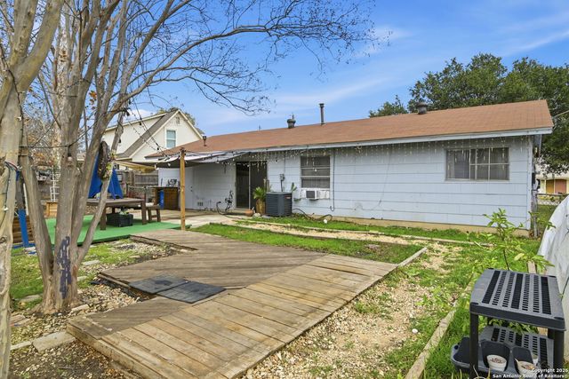 846 Horseshoe Trail, Universal City, TX 78148