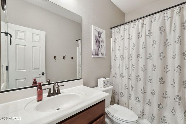 859 W HARVEST Road, San Tan Valley, AZ 85140