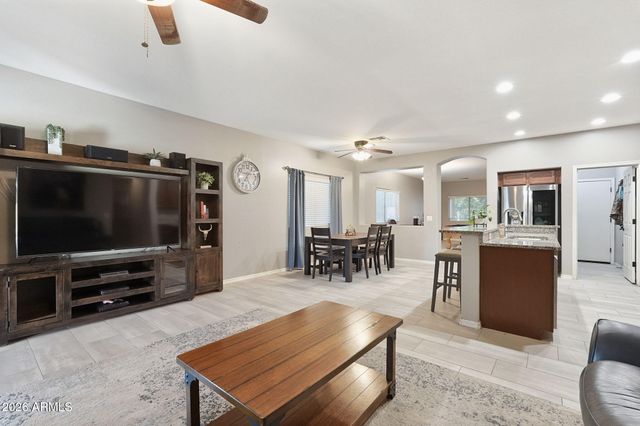 859 W HARVEST Road, San Tan Valley, AZ 85140