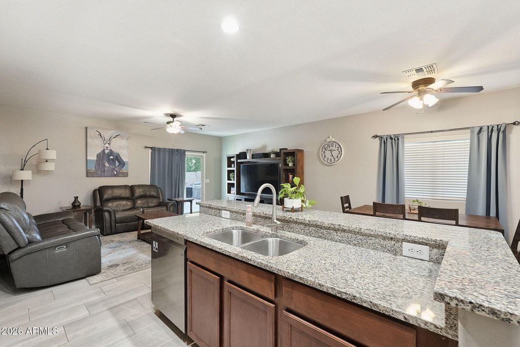 859 W HARVEST Road, San Tan Valley, AZ 85140 — photo 4