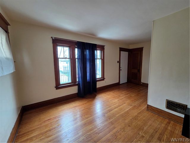 96 Academy Road, Buffalo, NY 14211