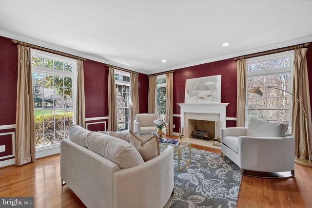 9012-A OLD DOMINION DR, Mclean, VA 22102