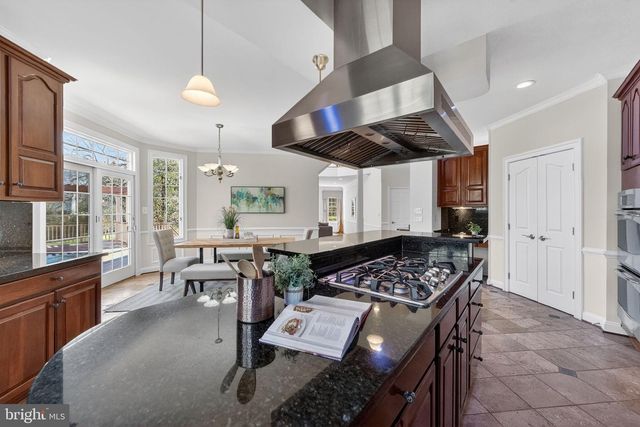 9012-A OLD DOMINION DR, Mclean, VA 22102